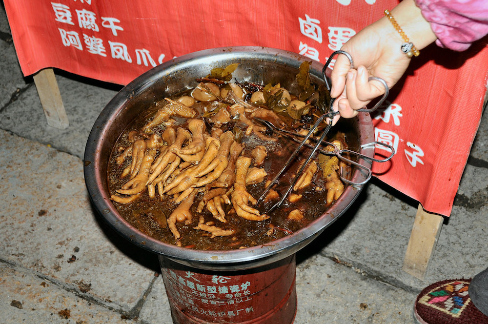 people-eat-in-china
